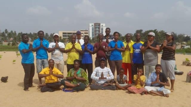 Praktykujący Falun Gong w Togo w Afryce obchodzą 10. rocznicę wprowadzenia praktyki w styczniu 2023 roku